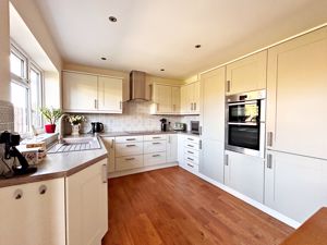 Kitchen/Dining Room- click for photo gallery